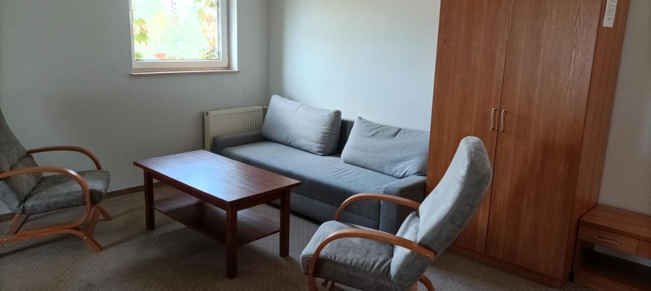 Hotel Przylesie Sierosław Esterno foto