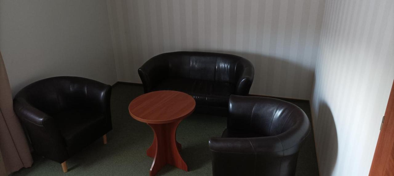 Hotel Przylesie Sierosław Esterno foto