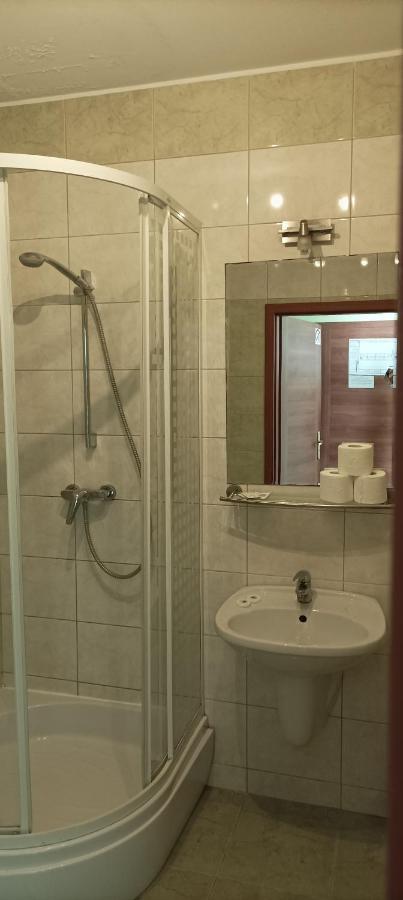 Hotel Przylesie Sierosław Esterno foto